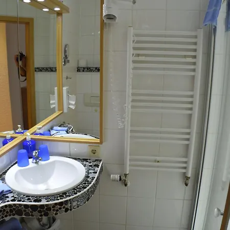 호텔 Und Restaurant Feustel 3*