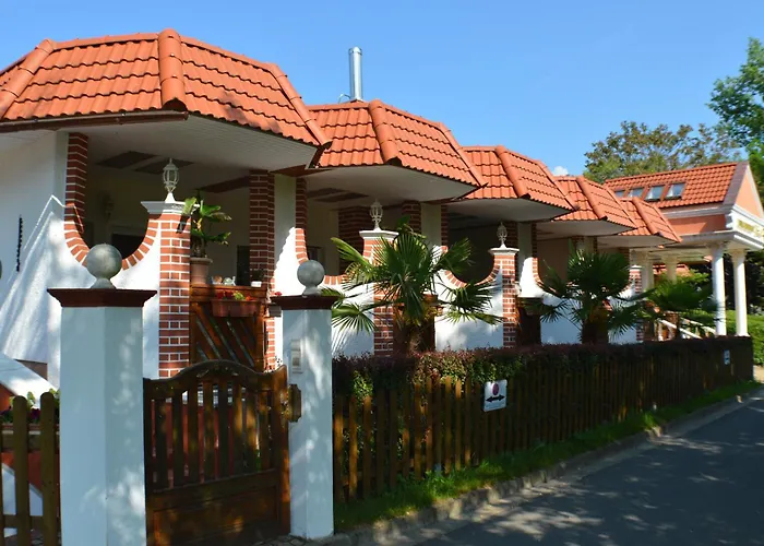 Und Restaurant Feustel فندق 3*